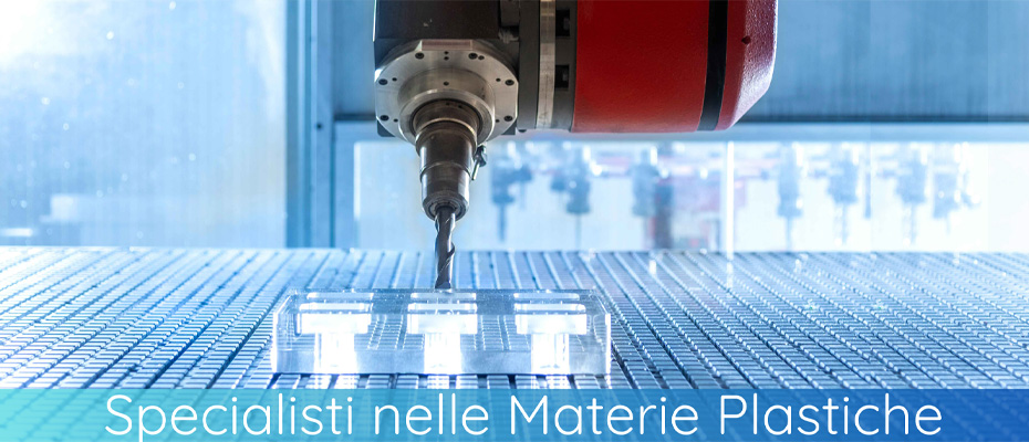 Guida alla lavorazione CNC dei materiali plastici tecnici – Precisione, tecnologie e alternative